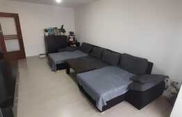 Apartament de 3 camere, decomandat, etaj intermediar, zona Decebal