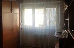 Apartament de trei camere, 46 mp, etaj 1, zona Aleea Calinului