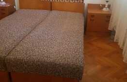 Apartament de trei camere, 46 mp, etaj 1, zona Aleea Calinului