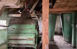 Moara de 106 mp, 6000 mp teren, in Sabolciu