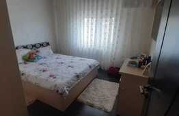 Apartament de 3 camere, decomandat, zona Decebal