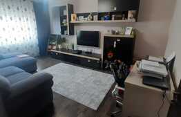 Apartament de 3 camere, decomandat, zona Decebal