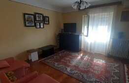 Apartament de 2 camere, decomandat, dubla orientare, zona Centrala