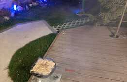 Apartament de 3 camere la casă, decomandat, 90 mp utili, zonă centrală 