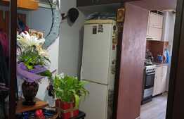 Apartament de 2 camere, decomandat, 50mp, etaj intermediar, zona Nufărul