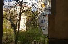 Apartament de 2 camere, decomandat, 50mp, etaj intermediar, zona Nufărul