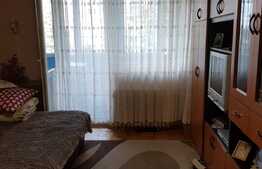 Apartament de 2 camere, decomandat, 50mp, etaj intermediar, zona Nufărul