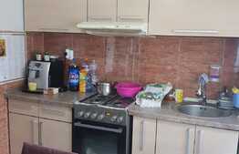 Apartament de 2 camere, decomandat, 50mp, etaj intermediar, zona Nufărul