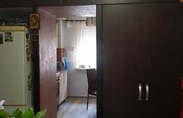 Apartament de 2 camere, decomandat, 50mp, etaj intermediar, zona Nufărul