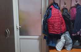 Apartament de 2 camere, decomandat, 50mp, etaj intermediar, zona Nufărul