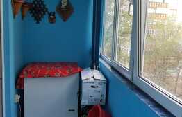 Apartament de 2 camere, decomandat, 50mp, etaj intermediar, zona Nufărul