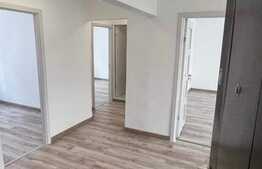 Apartament tip Q, 3 camere, decomandat, dubla orientare in zona Nufarul!