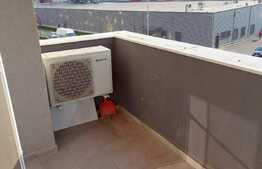 Apartament 2 camere, 56 mp, balcon, zona Onestilor