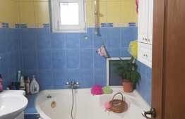 Apartament de trei camere, 65 mp, etaj 2, zona Calea Aradului