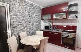 Apartament 2 camere, decomandat, zona Centrala 