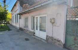 Casă demolabilă cu teren de 1809 mp, Episcopia