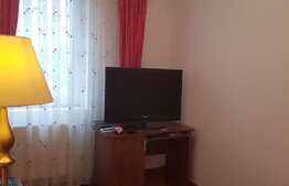 Apartament de trei camere, 67 mp, etaj 1, zona Prima Universitatii