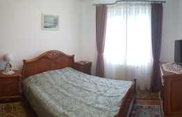 Apartament de trei camere, 67 mp, etaj 1, zona Prima Universitatii