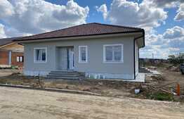 Oportunitate! Casă nouă, 3 dormitoare, 110 mp, Sanmartin