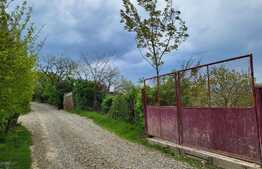 Teren intravilan, 2400 mp cu front de 30 ml, Piatra Craiului