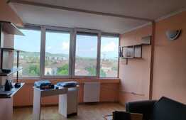Oportunitate Apartament spatios 86 mp, 3 camere, decomandat, Nufărul!