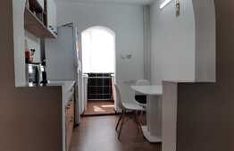 Apartament de 2 camere, 51 mp, tip PB, decomandat, zona Decebal