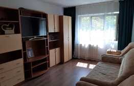 Apartament de 2 camere, 51 mp, tip PB, decomandat, zona Decebal