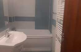 Apartament 3 camere, 74 mp, decomandat, zona Centrala