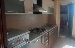 Apartament 3 camere, 74 mp, decomandat, zona Centrala