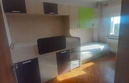 Apartament 3 camere, 74 mp, decomandat, zona Centrala