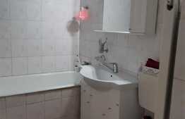 Apartament de 3 camere, 68 mp, etaj 2, zona Rogerius