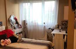 Apartament de 3 camere, decomandat, etaj 4, Rogerius