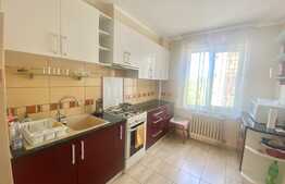 Apartament de 3 camere, 76 mp, etaj intermediar, zona Dragos Voda