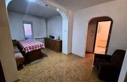 Apartament de 2 camere, decomandat, etaj intermediar, Zona Decebal