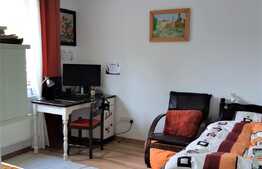 Apartament de 3 camere, semidecomandat, etaj 2, parcare, zona Dacia