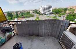 Apartament 3 camere, 2 bai, 72mp, balcon, zona Decebal