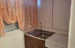 Apartament 2 camere, decomandat, 55 mp, zona Velenta