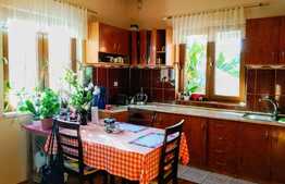 Casă de 3 dormitoare, în zona centrala