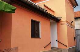 Casă de 3 dormitoare, în zona centrala