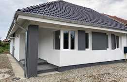 Casa de 125mp utili, teren de 700mp, in Episcopia