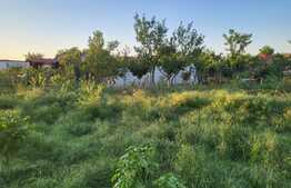 Casa la rosu de 4 camere, 180 mp, teren, in Sântandrei