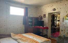 Casa cu 3 camere pe un teren generos de 734mp zona Dealuri