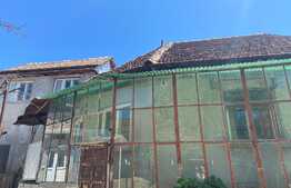 Casa cu 3 camere pe un teren generos de 734mp zona Dealuri