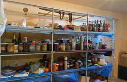 Casa cu 3 camere pe un teren generos de 734mp zona Dealuri