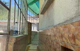 Casa cu 3 camere pe un teren generos de 734mp zona Dealuri