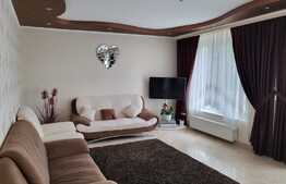 Vilă cu 5 dormitoare în Beverly Hills - Sanmartin, piscină, 1100 mp teren