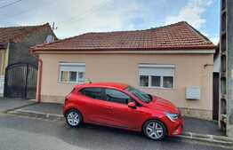 Casă de 3 camere, 90 mp, parcare, în Nufărul