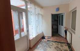 Casă de 3 camere, 90 mp, parcare, în Nufărul