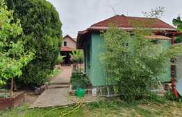 Casă 3 camere, 115 mp, teren 465 mp, parcare, în centrul Oradiei