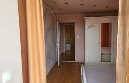 Apartament de 4 camere, 71 mp, etaj intermediar, Rogerius